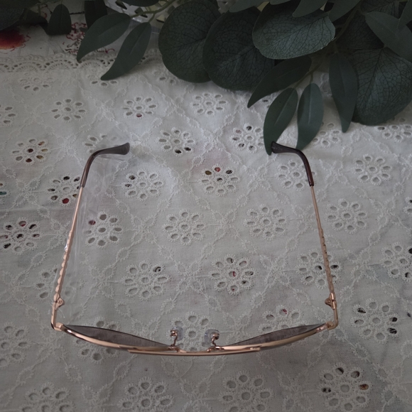 Juicy Couture Pink Frame Sunglasses - Picture 4 of 4